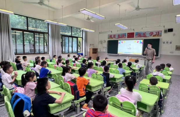 為什么同樣的教育方法在學校有效在家里卻失靈了不得不思考