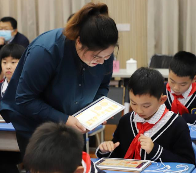 重量輕質傾向部分課程簡略書本搬遷互動性實踐性不足