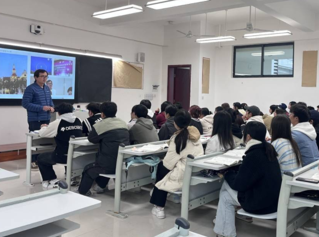 載體和資源的建造與開放為中小學科普和校外科學教育提供物質基礎