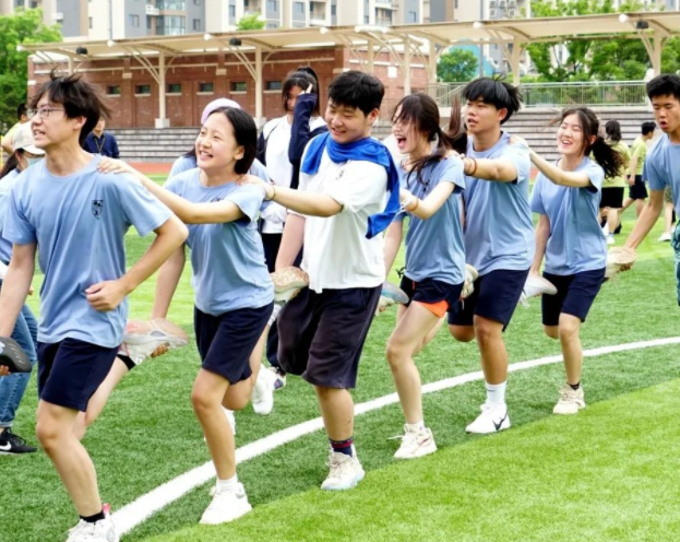 沁潤每個心靈以學生為本打造高效講堂師生結對定制學科成長方案