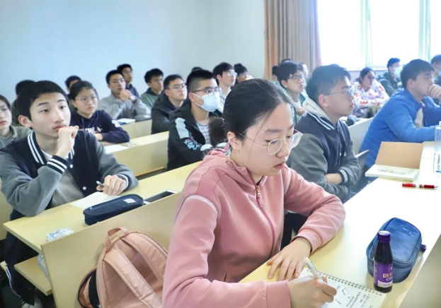 確實能夠讓一些學生放下每分必爭的執念緩解學生的焦慮感等做法