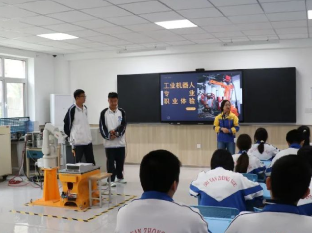 多元化的課程設置破解學用脫節經過深度的校企合作打通人才培育壁壘