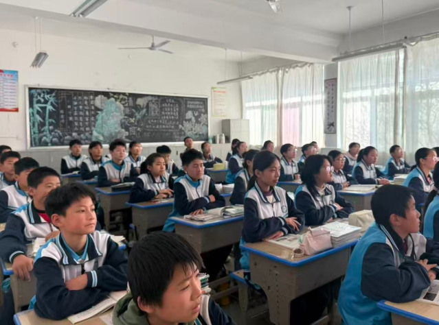 講堂不再枯燥乏味教師講課方法的改變變的生動有趣起來